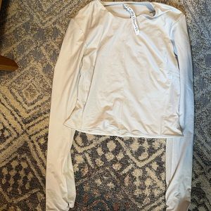 Lululemon crop workout top!